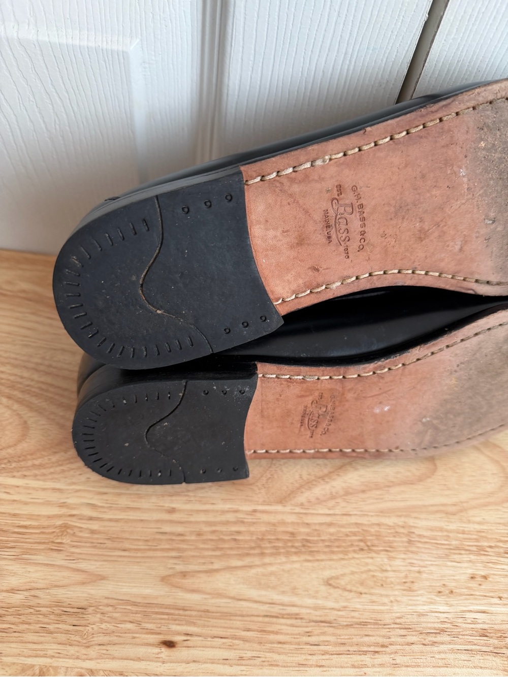 G.H. Bass Women’s 10M Black Kiltie Loafers Tassels - Picture 9 of 11